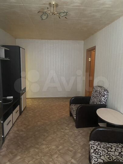 2-к. квартира, 42 м², 1/4 эт.