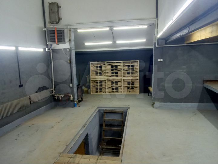 Гараж, > 30 м²