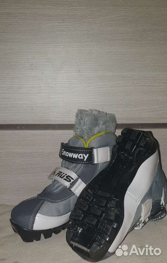 Ботинки лыжные детские