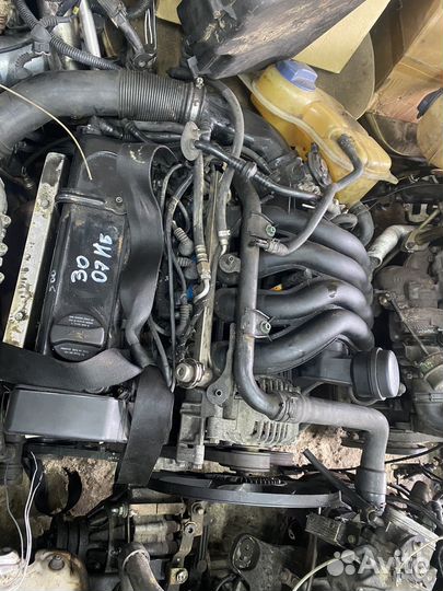 Двигатель Volkswagen Passat B5 AHL 1.6