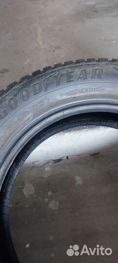 Goodyear UltraGrip 9 185/60 R15