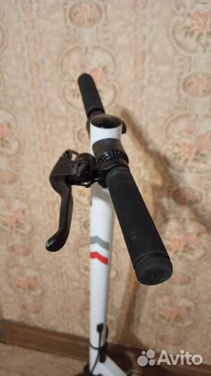 Электросамокат до 120 кг, белый