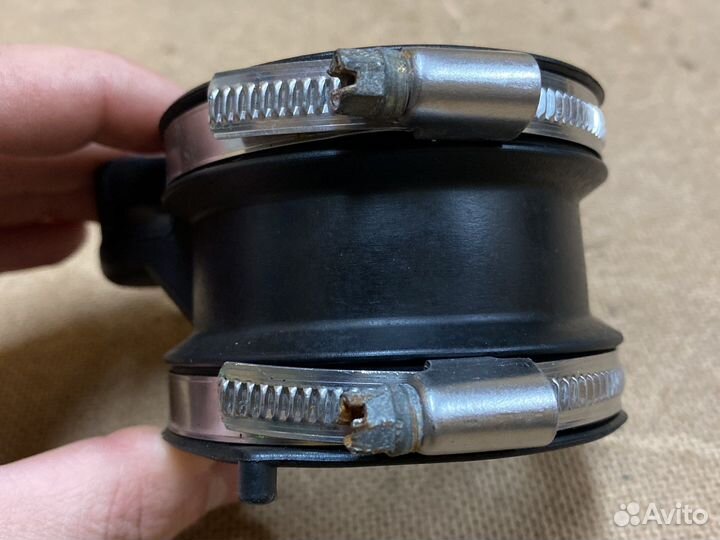 Патрубок дроссельной заслонки Mercedes w124 m111