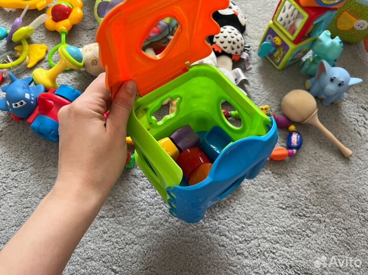 Развивающие игрушки пакетом для малышей