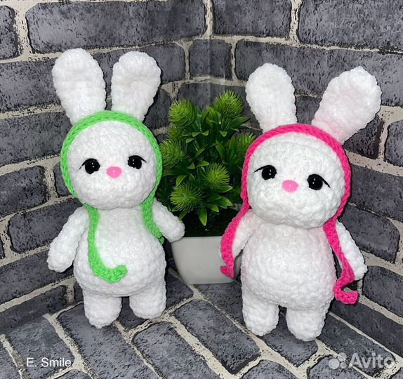 Зайка вязаный