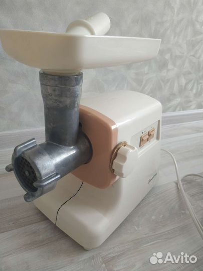 Мясорубка электрическая