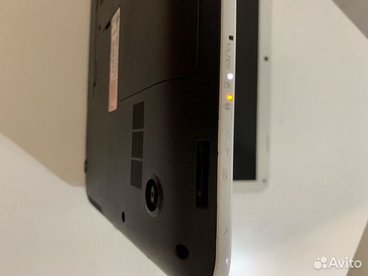 Ноутбук Toshiba satellite l850-b1w