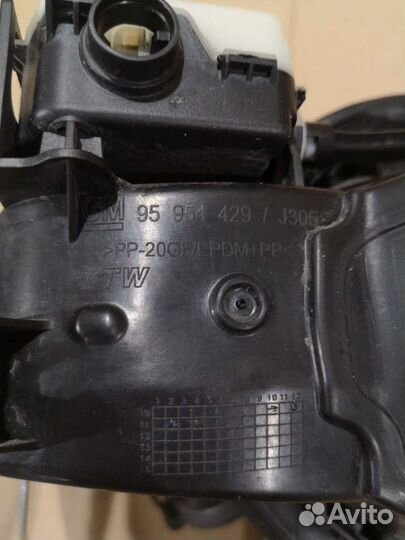 Лючок бензобака с приводом Chevrolet Cruze J300