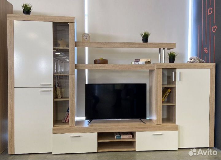 Стенка в гостиную новая