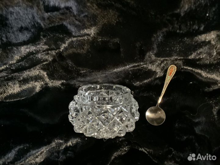 Солонка хрустальная с серебряной ложечкой