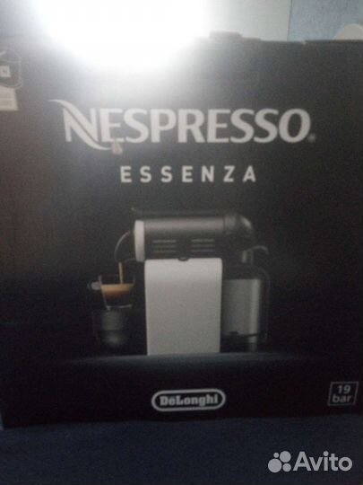 Капсульная кофемашина nespresso новая