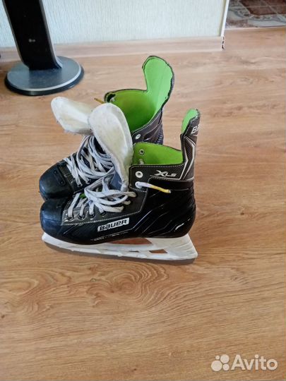 Продаю коньки bauer клюшки bauer ccm