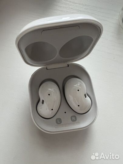 Samsung buds кейс