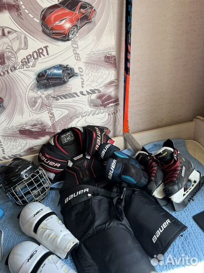 Хоккейная форма bauer в хорошем состоянии детская