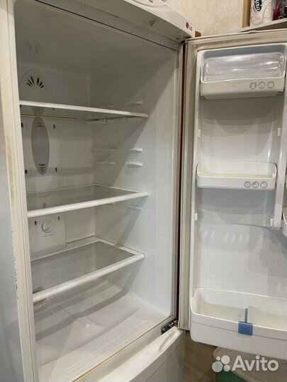 Холодильник бу LG
