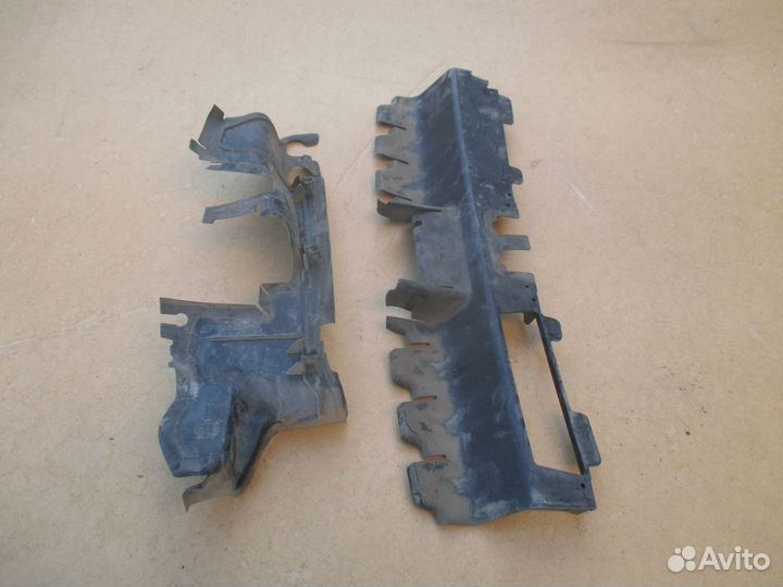 Дефлектор радиатора верхний Skoda Karoq