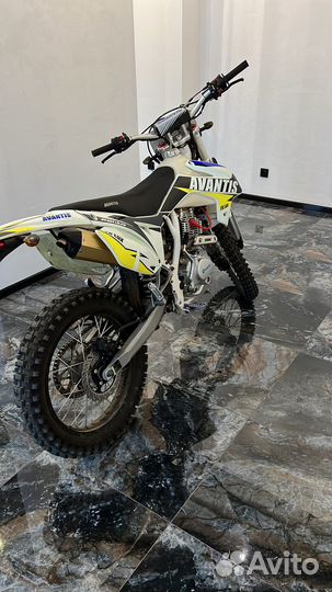 Эндуро Авантис 250 lux