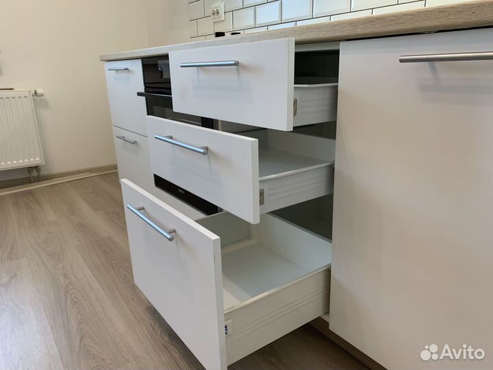 Кухня (цена за весь гарнитур)ксп:37986