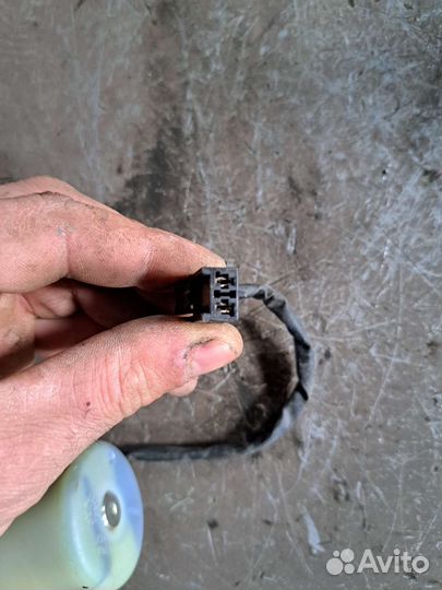 Насос привода багажника на Mercedes W221