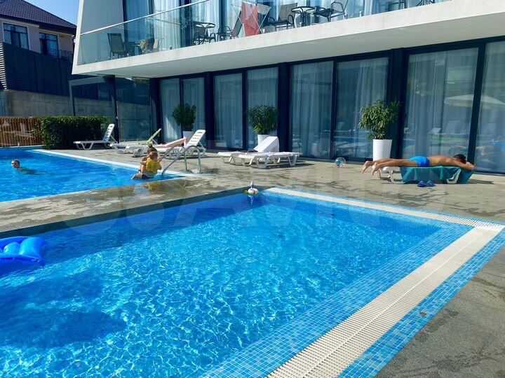 2-к. квартира, 43 м², 3/3 эт.