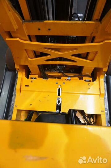 Штабелер (ричтрак) Jungheinrich ETV 318, 2015