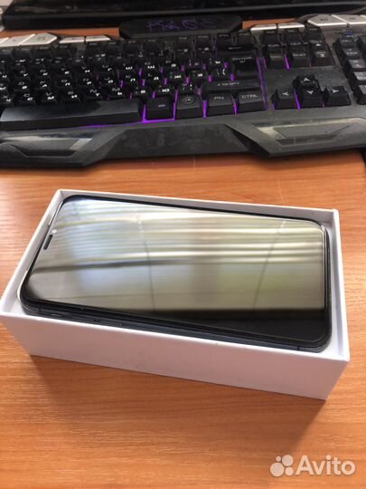 iPhone X, 64 ГБ