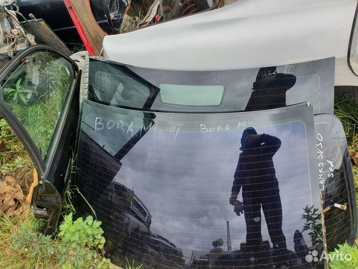 Стекло заднее с обогревом б.у