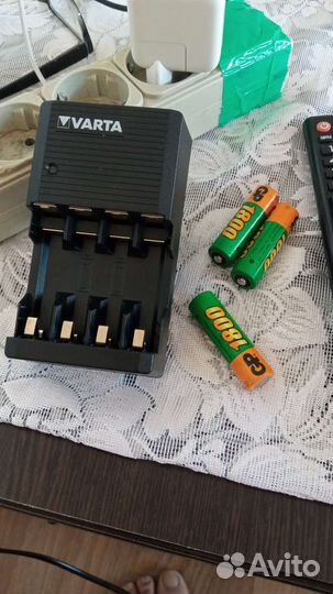 Зарядное устройство Varta, для акб