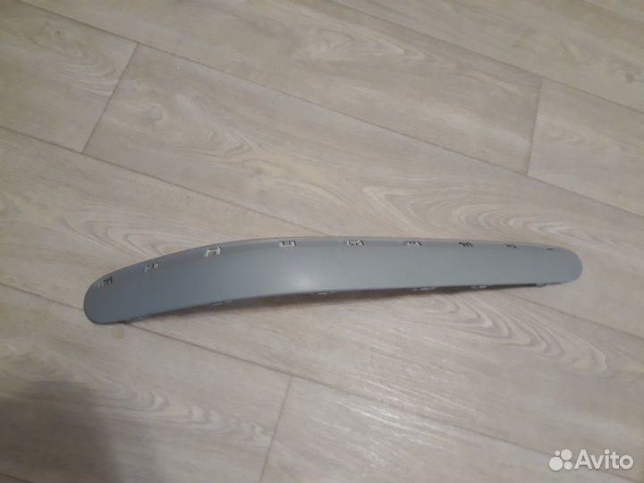 Молдинг переднего бампера Mercedes S-class 220