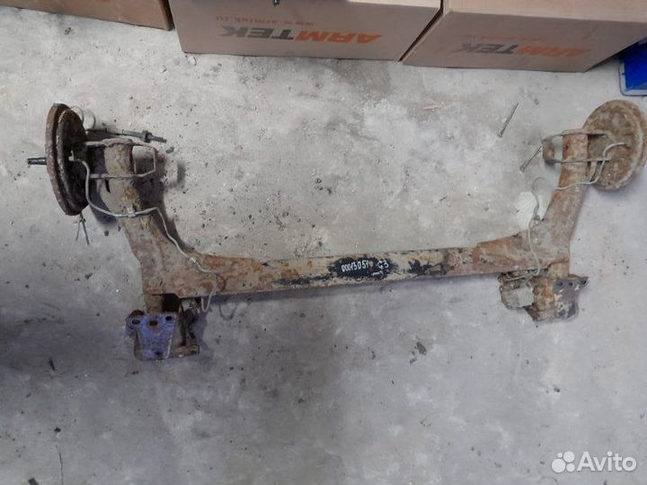 Балка задняя