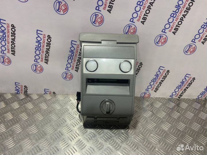 Плафон салонный Volkswagen Touareg 7L