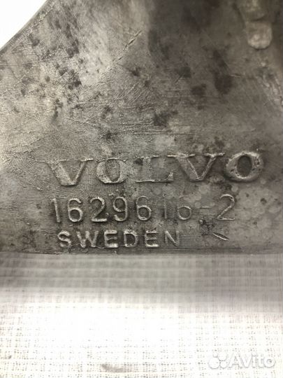 Кронштейн кожуха маховика FH 1629616