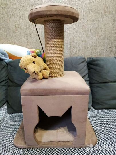 Домик для кошки с когтеточкой новый