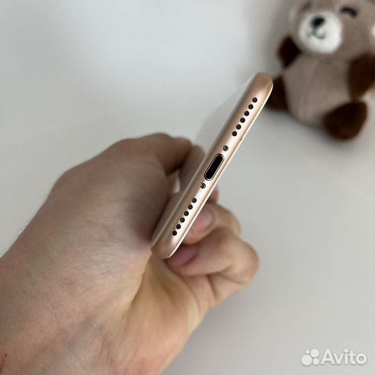 iPhone 8, 64 ГБ