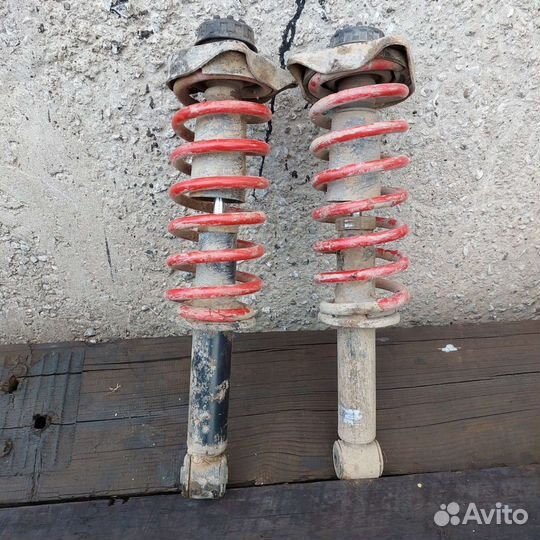 Задние стойки audi 100с3