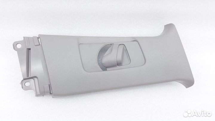 Обшивка центральной стойки правая Toyota Camry