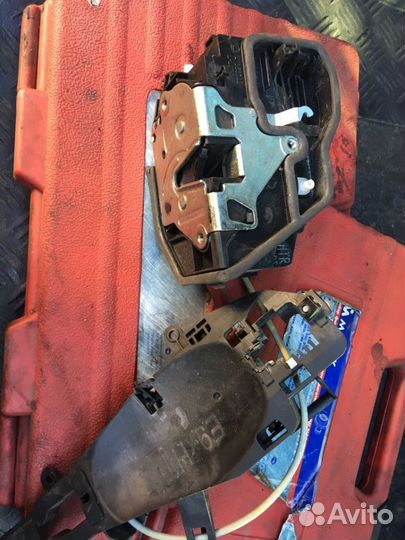BMW E90 е87 f30 передний правый замок двери