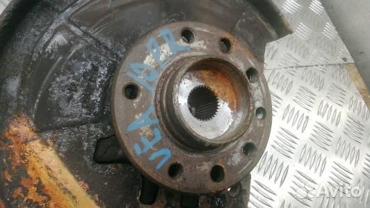 Ступица передняя правая opel meriva B (UEA10N901)