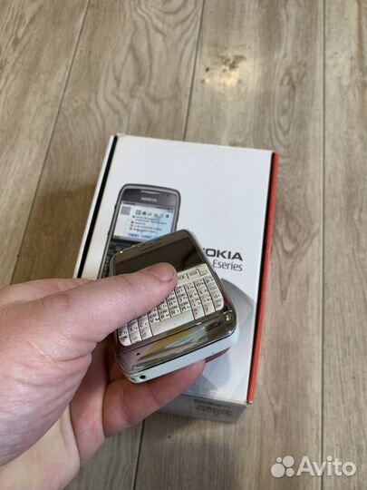 Nokia E71