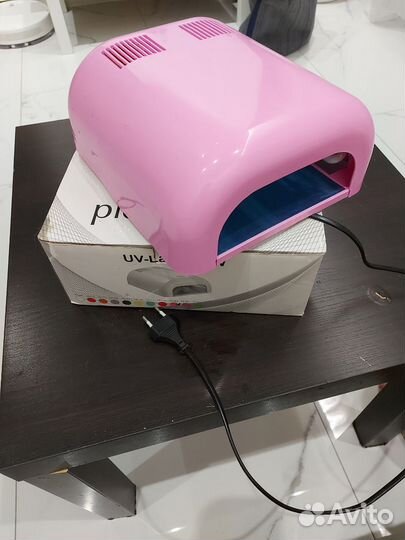 Лампа для сушки ногтей