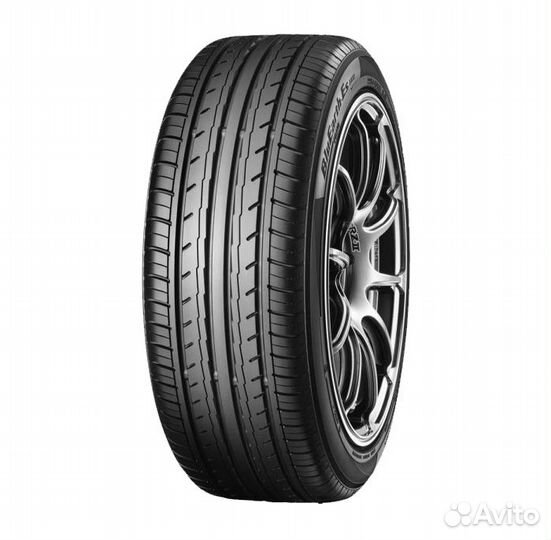 Yokohama BluEarth-ES ES32 215/50 R17