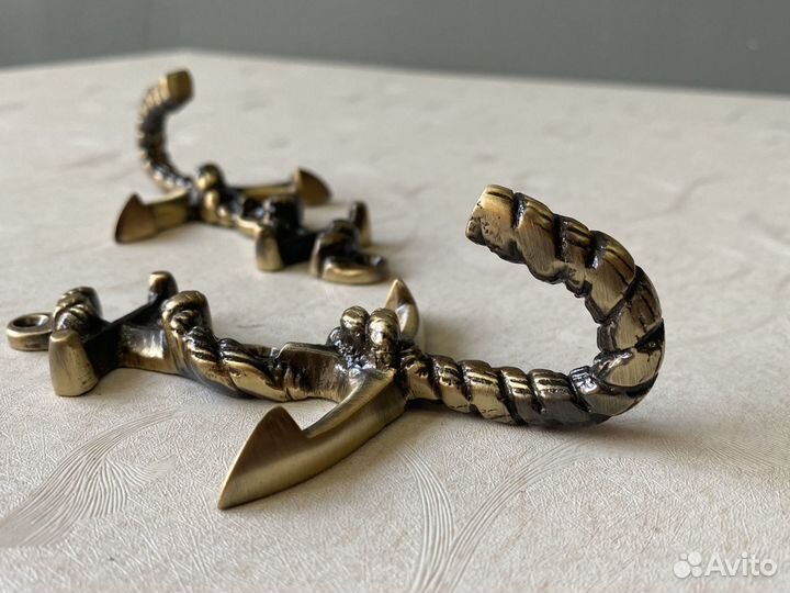 Крючок вешалка Якорь настенный Бронза