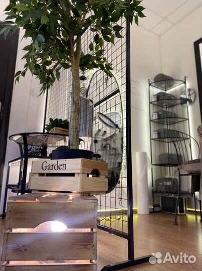 Место мастеру маникюра