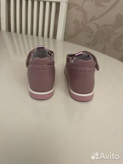 Сандалии для девочки