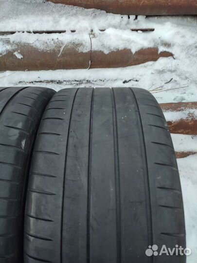 Michelin Pilot Sport 4 245/45 R19 и 275/40 R19