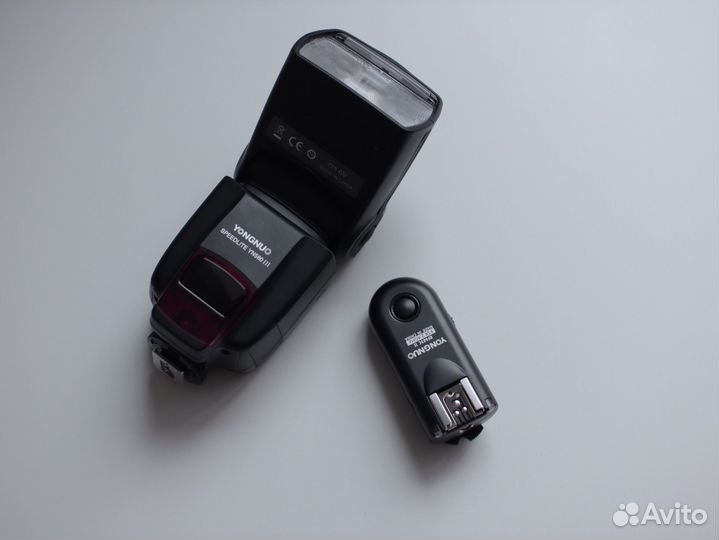 Вспышка Yongnuo YN560 III + синхронизатор