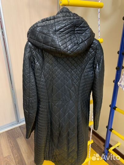 Пальто женское 44 бу