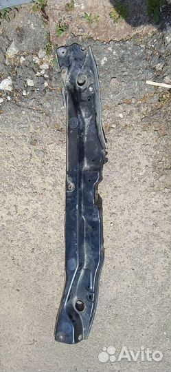 Планка телевизора камри 40