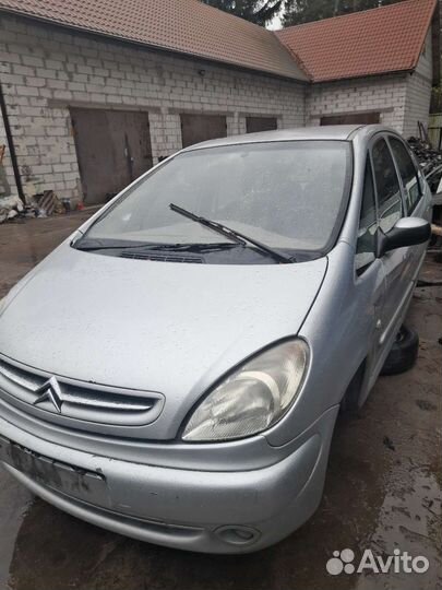 Ситроен Пикассо 2002г запчасти