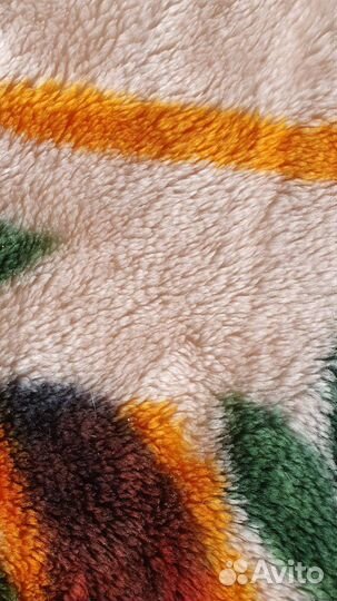 Пледы и покрывало бу